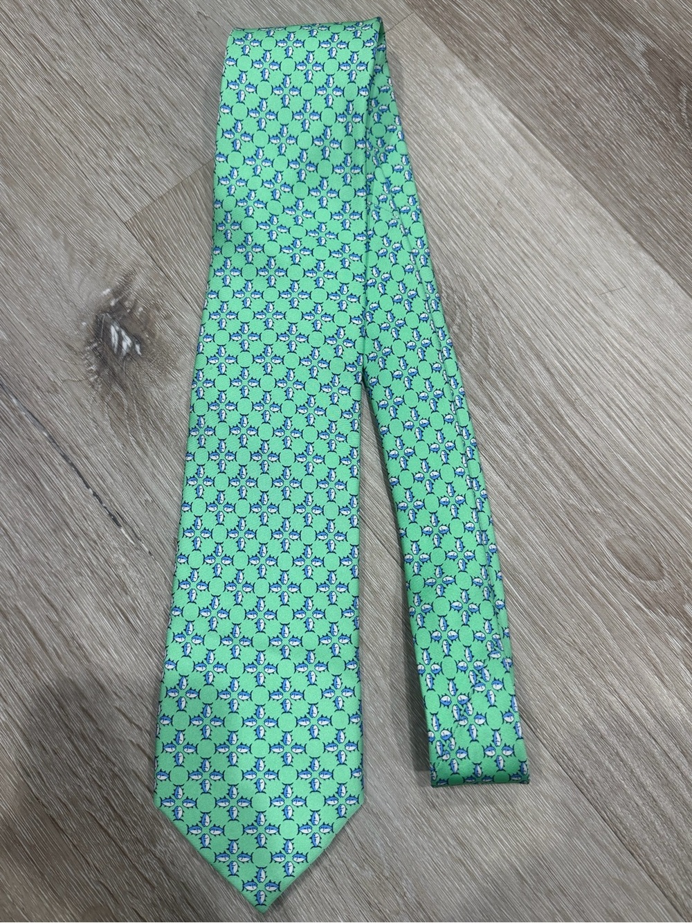 Souther Tide Green & Blue Fish Patterned Tie - 100% Silk